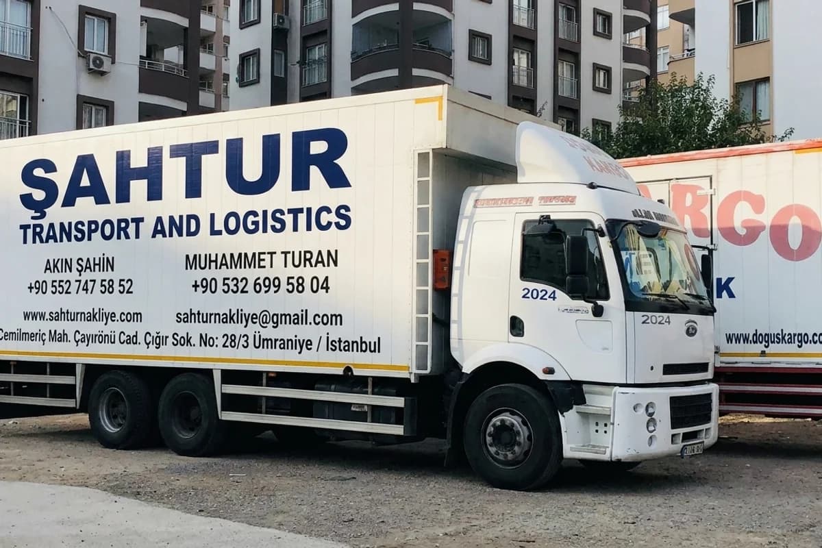 Şahtur Nakliye Ümraniye ofis ve ekip